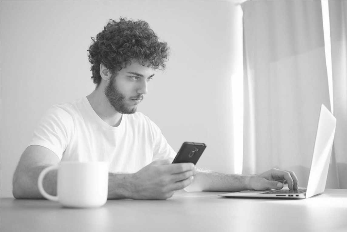 Social Media Marketing: Foundations and Platform Logic